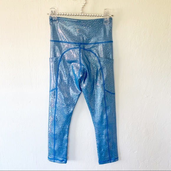 ZYIA Light N Tight Blue Mermaid Hi-Rise Capri Leggings - Picture 7 of 13